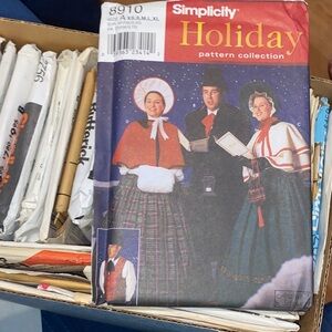 Simplicity Holiday Pattern Collection - Red, White, Black